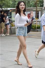 街拍图集：夜景灯光人物摄影